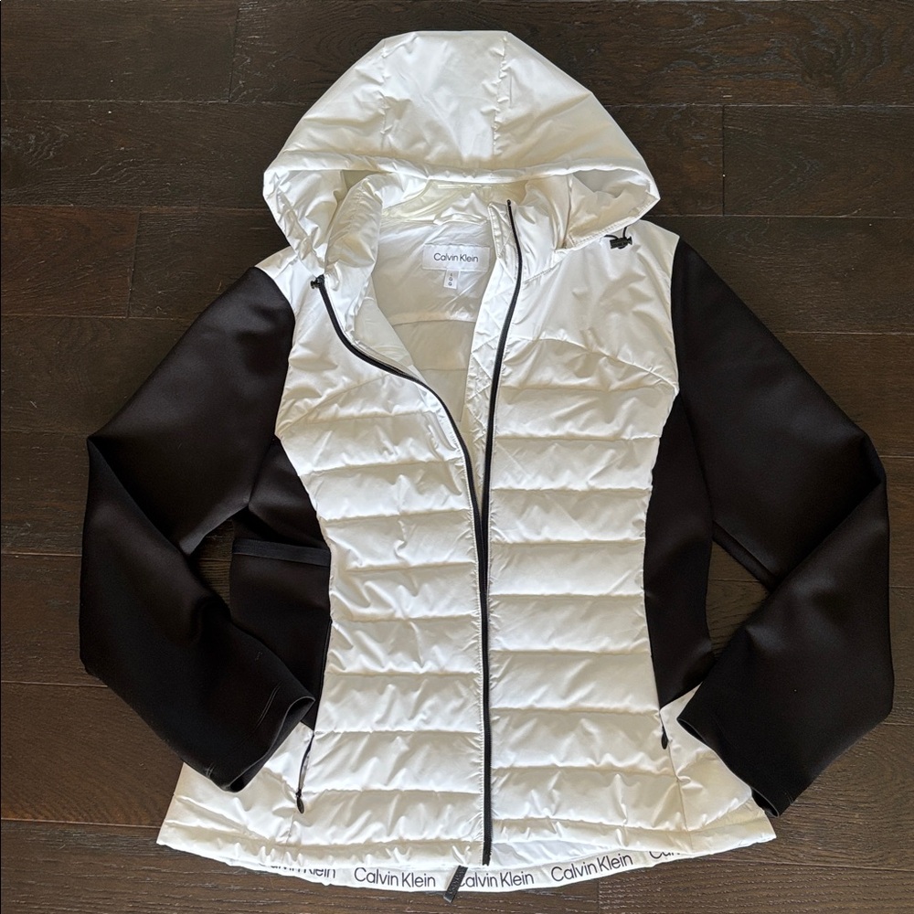 Calvin Klein Quilted Puffer White and Black Jacket size Large